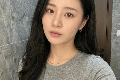 周星驰新片《女足》拍摄现场曝光：简陋设备引发全民大讨论星爷葫芦里卖的什么药？